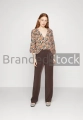1283d9e9690843adbc321e369e842c60.webp